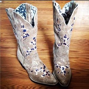Leopard Cowboy Boots. MAYBE worn 3 times. Smoke free home.